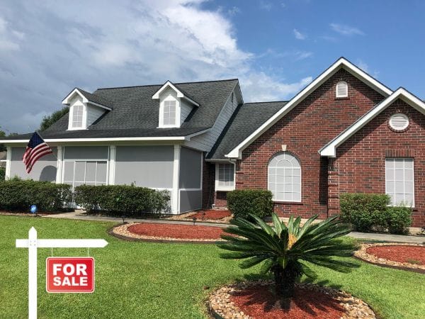 Selling in Houston? Make Your Property Stand Out with a Patio Cover