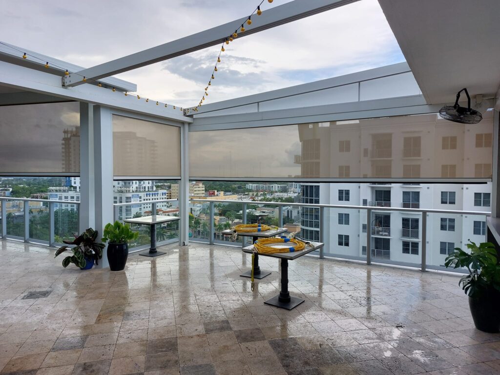 Motorized Shades in Houston, TX project photo
