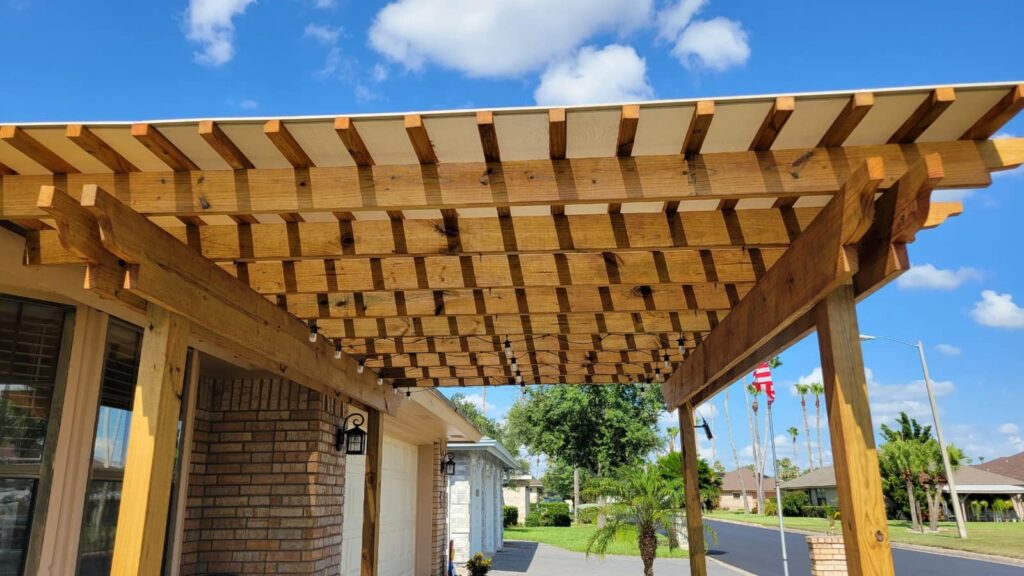 Wood pergola in a Houston, TX outdoor living space