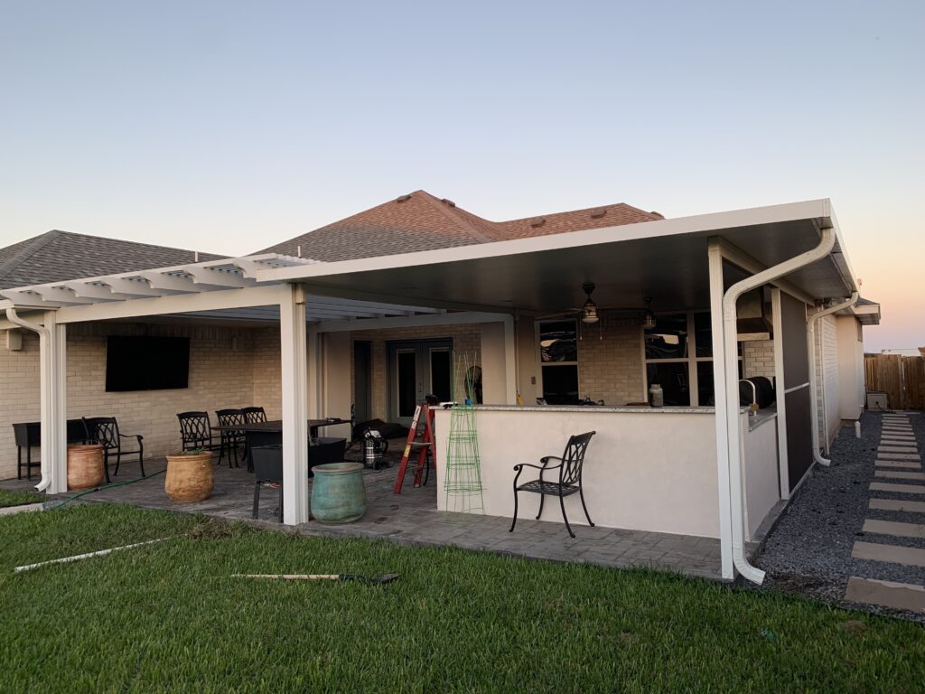 Backyard wood pergola in Houston, TX
